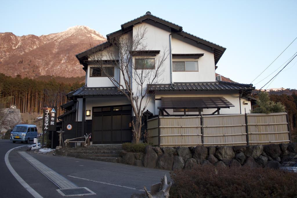 Yufuin Country Road Youth Hostel Экстерьер фото