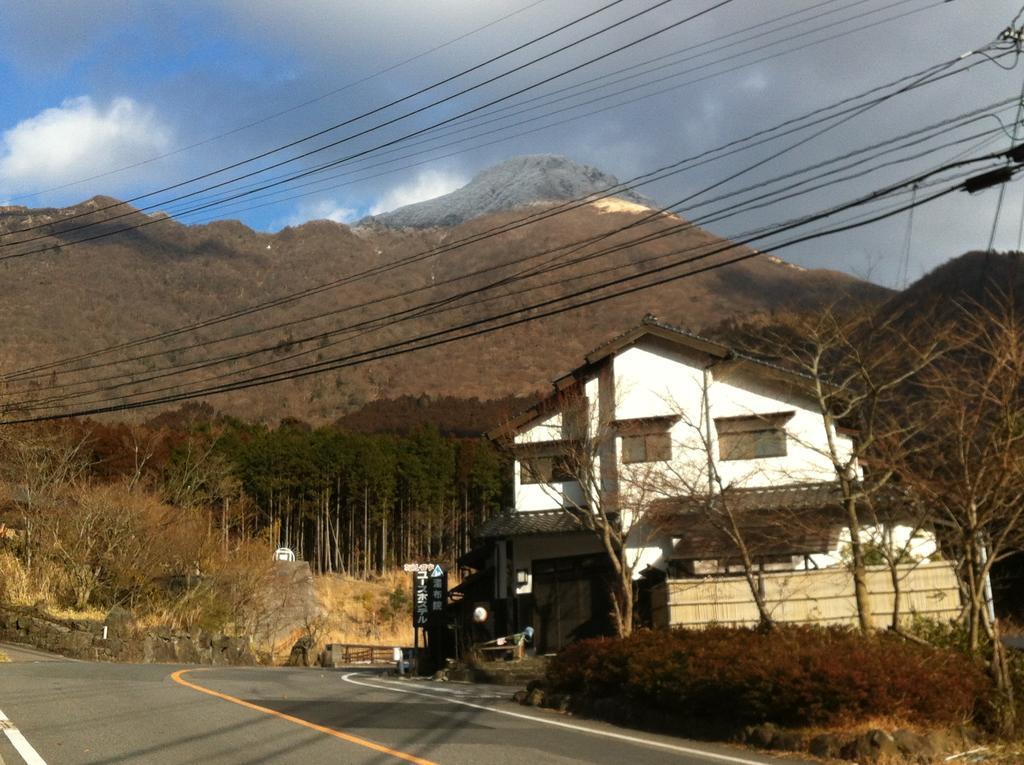 Yufuin Country Road Youth Hostel Экстерьер фото