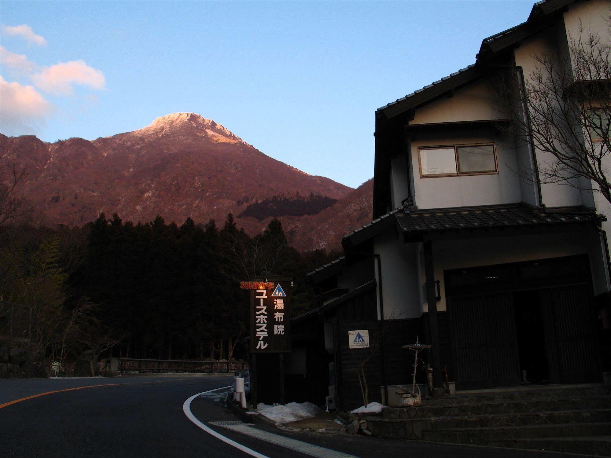 Yufuin Country Road Youth Hostel Экстерьер фото