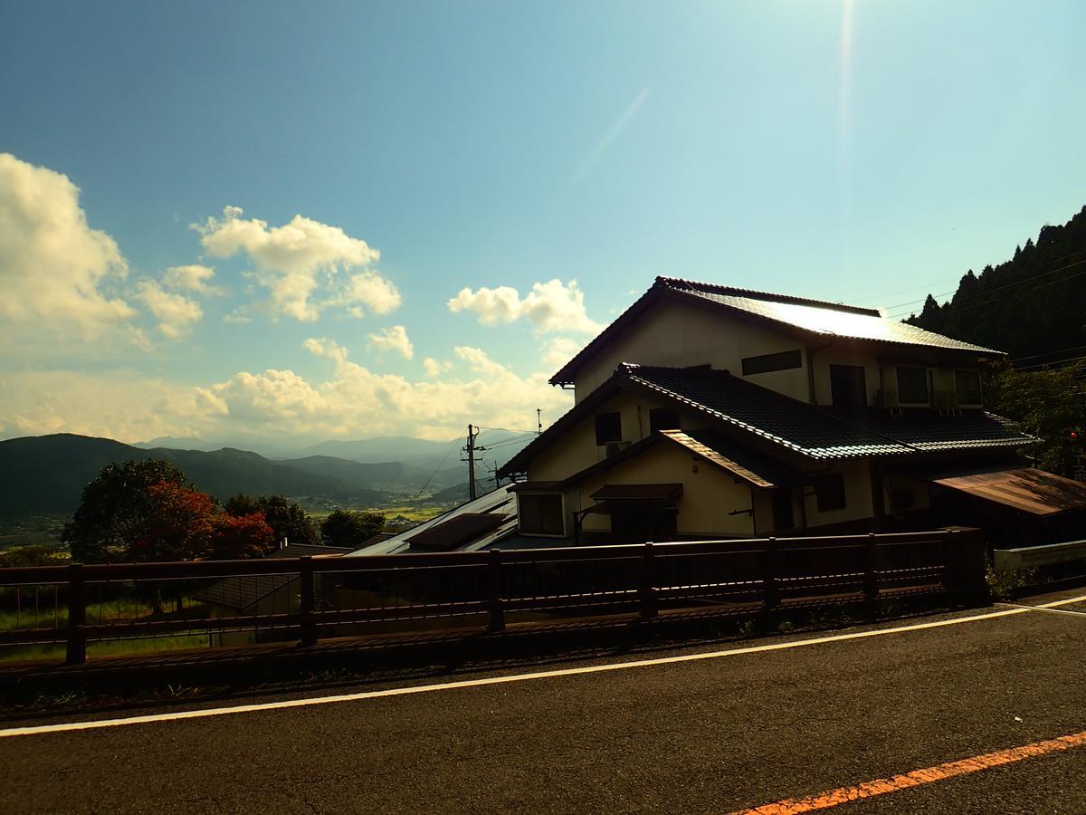 Yufuin Country Road Youth Hostel Экстерьер фото